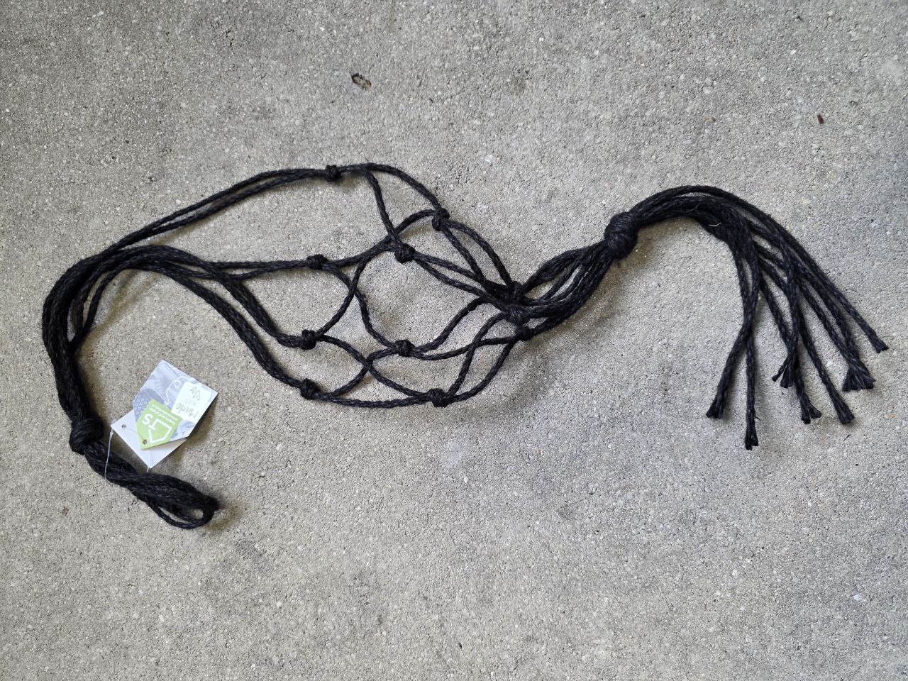 Závěsný macramé závěs z přírodního tmavého vlákna