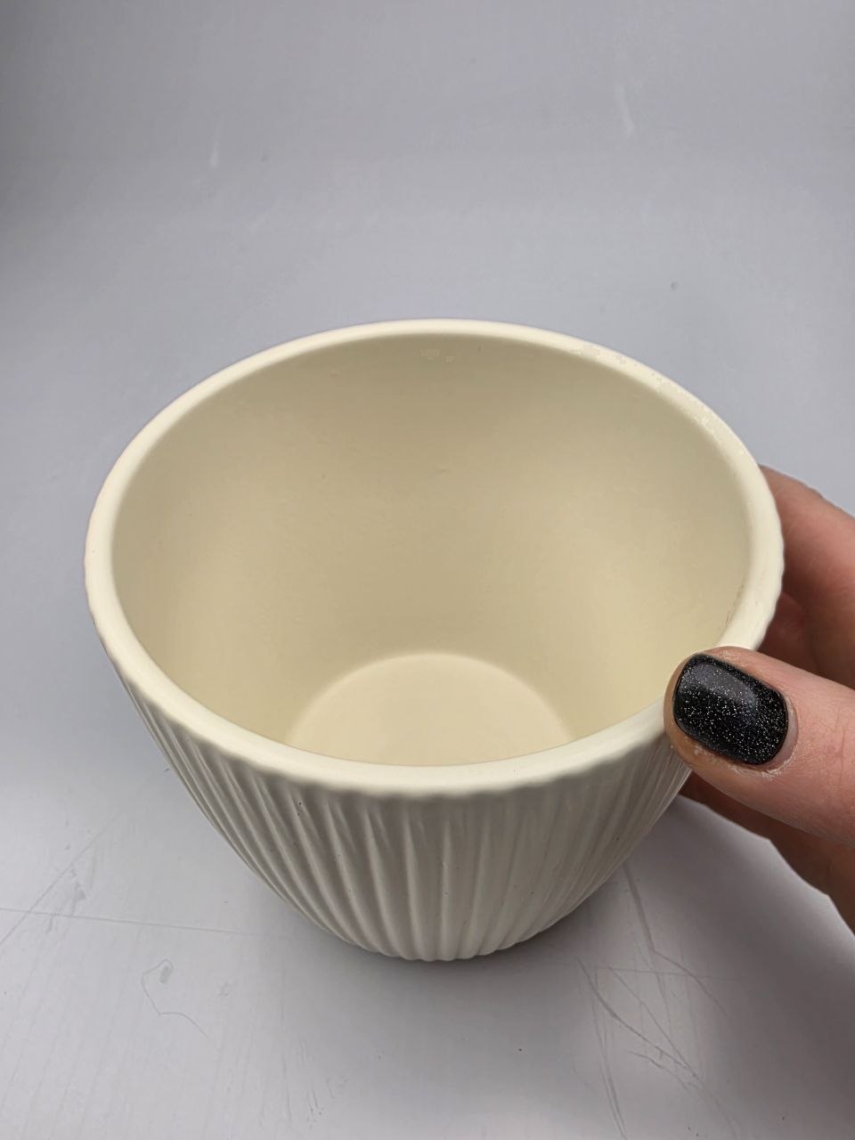 Keramický obal se strukturou proužků na průměr 12 cm
