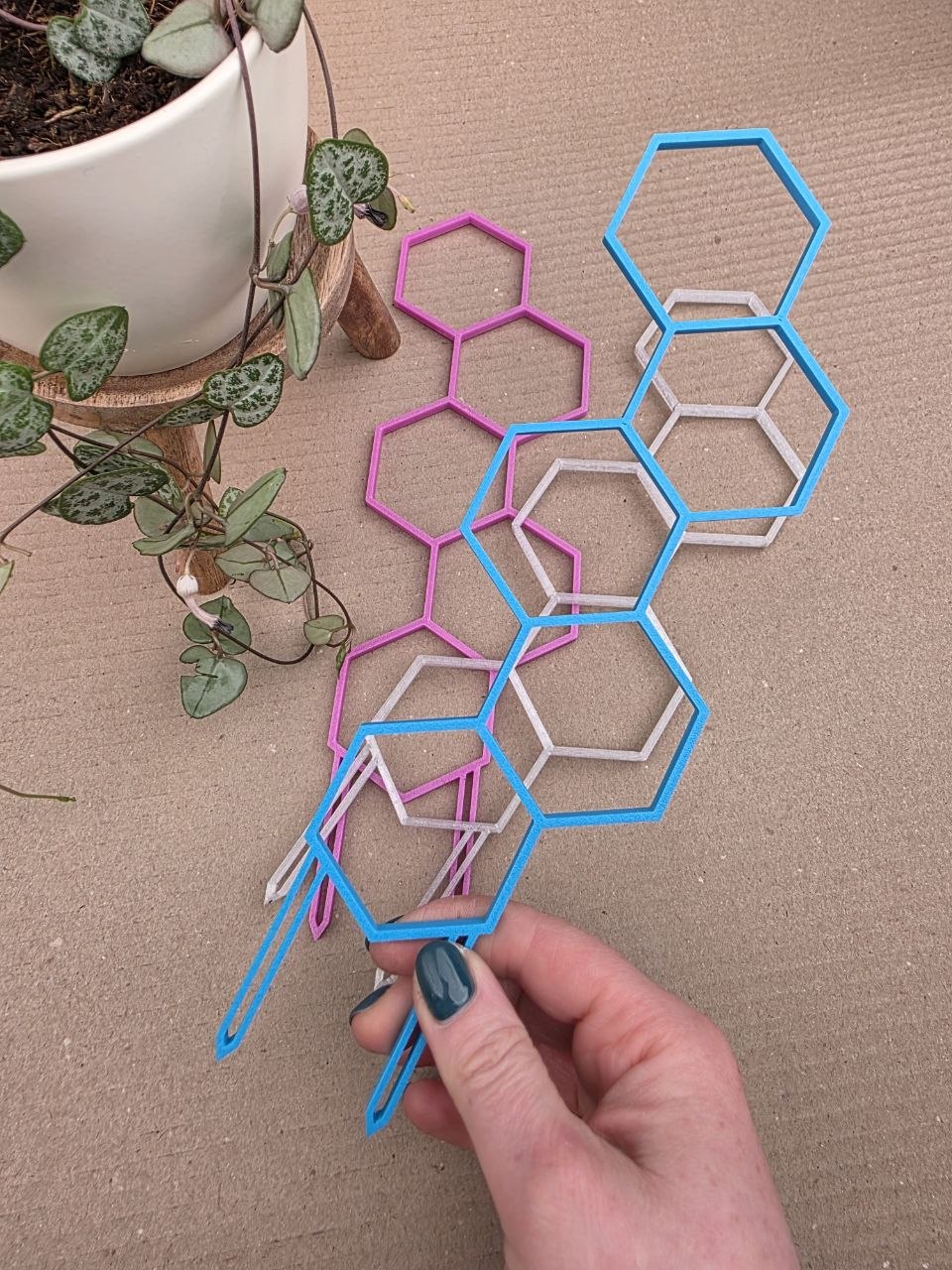 Opora mřížka 3D tisk barevná na drobné květiny